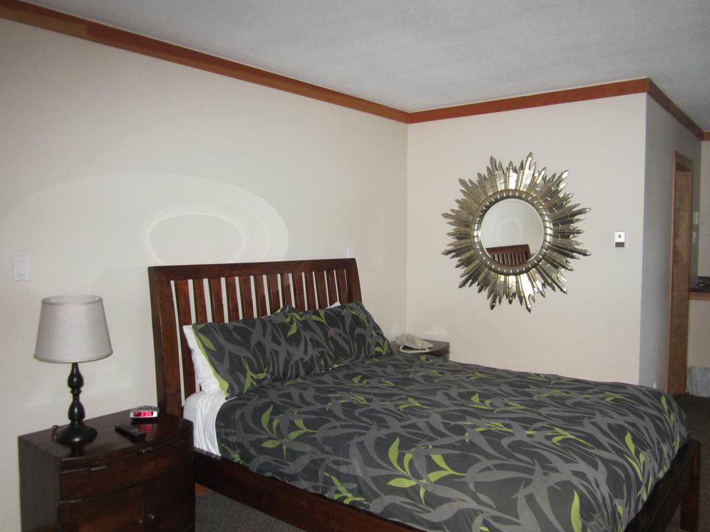 The Lodge At Skeena Landing Terrace Chambre photo