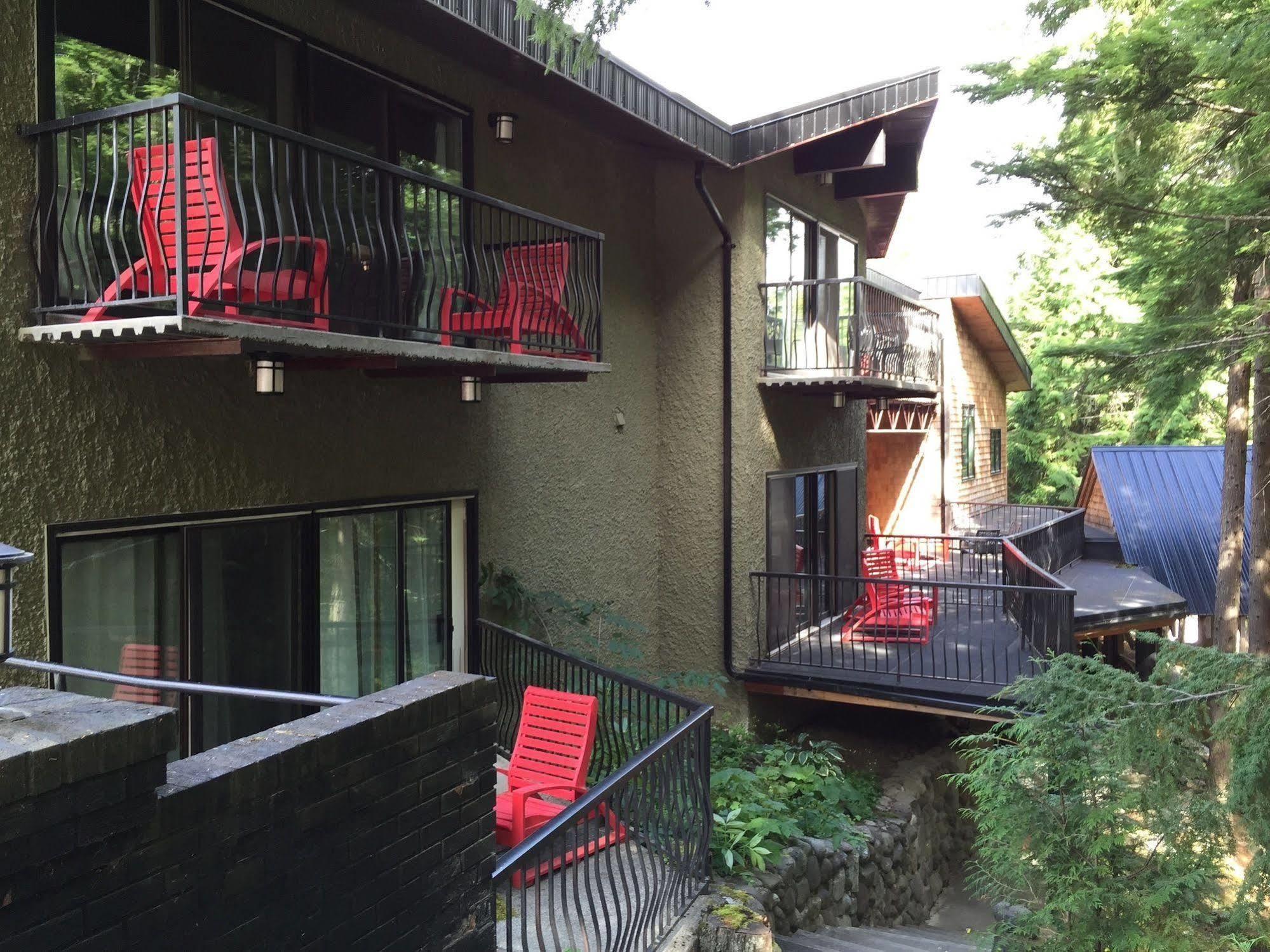 The Lodge At Skeena Landing Terrace Extérieur photo