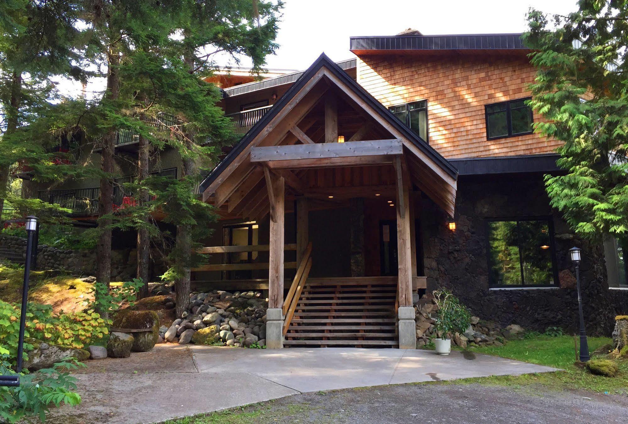 The Lodge At Skeena Landing Terrace Extérieur photo